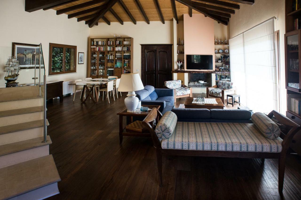مبيت وإفطار Villa San Pietro Le Tre Civette - Residenza Di Campagna المظهر الخارجي الصورة