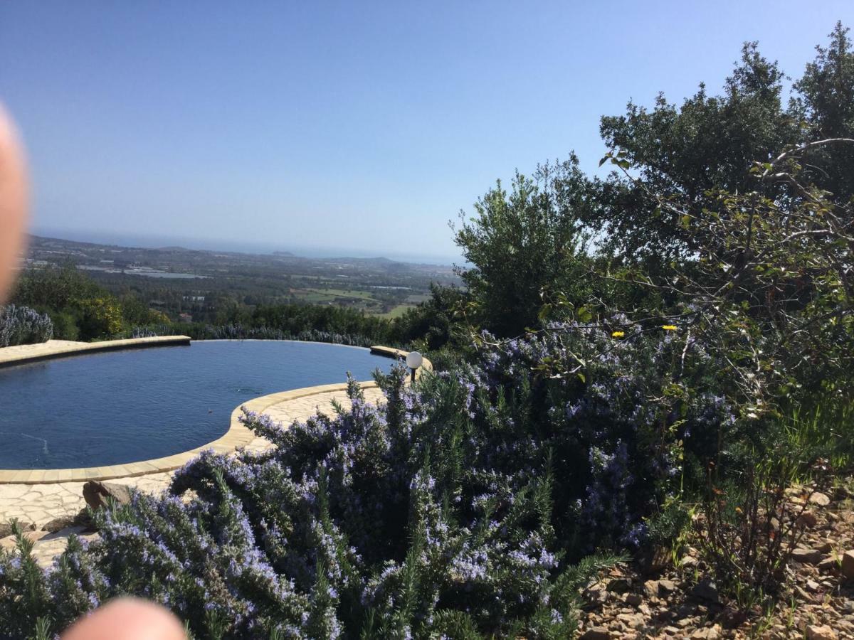 مبيت وإفطار Villa San Pietro Le Tre Civette - Residenza Di Campagna المظهر الخارجي الصورة